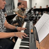 Baterista en ensayo